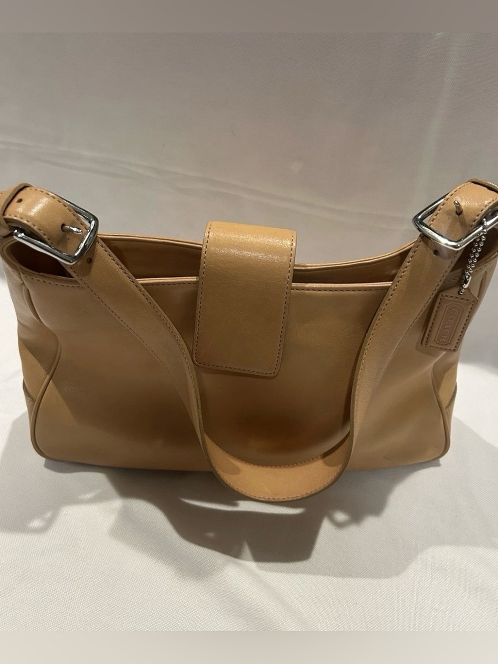 Coach Vintage Leather Hampton Hobo Shoulder Bag Camel Tan, Style 7783 - Picture 4 of 15